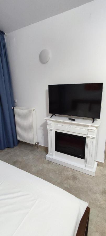 דירות Jacuzzi Belle View Sinaia-Free Parking מראה חיצוני תמונה