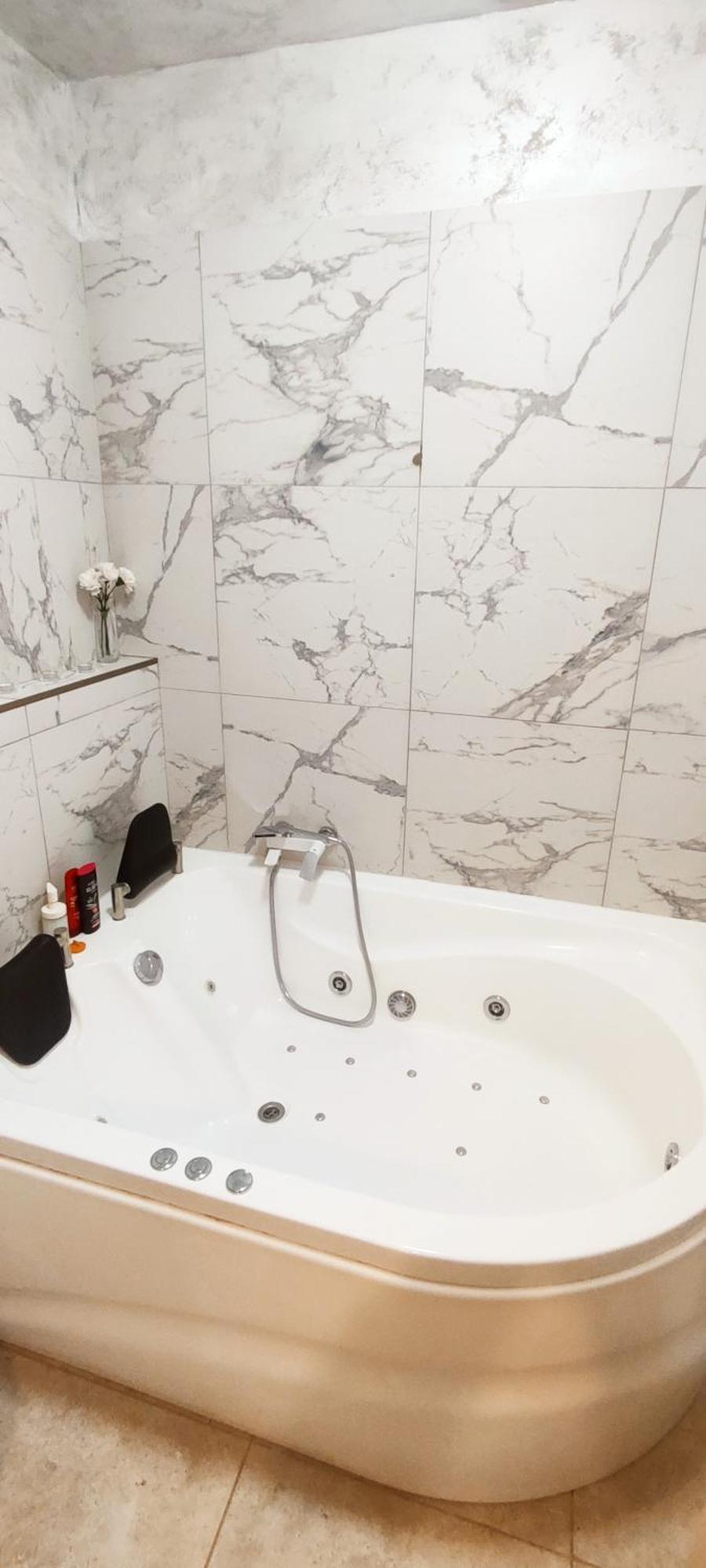 דירות Jacuzzi Belle View Sinaia-Free Parking מראה חיצוני תמונה